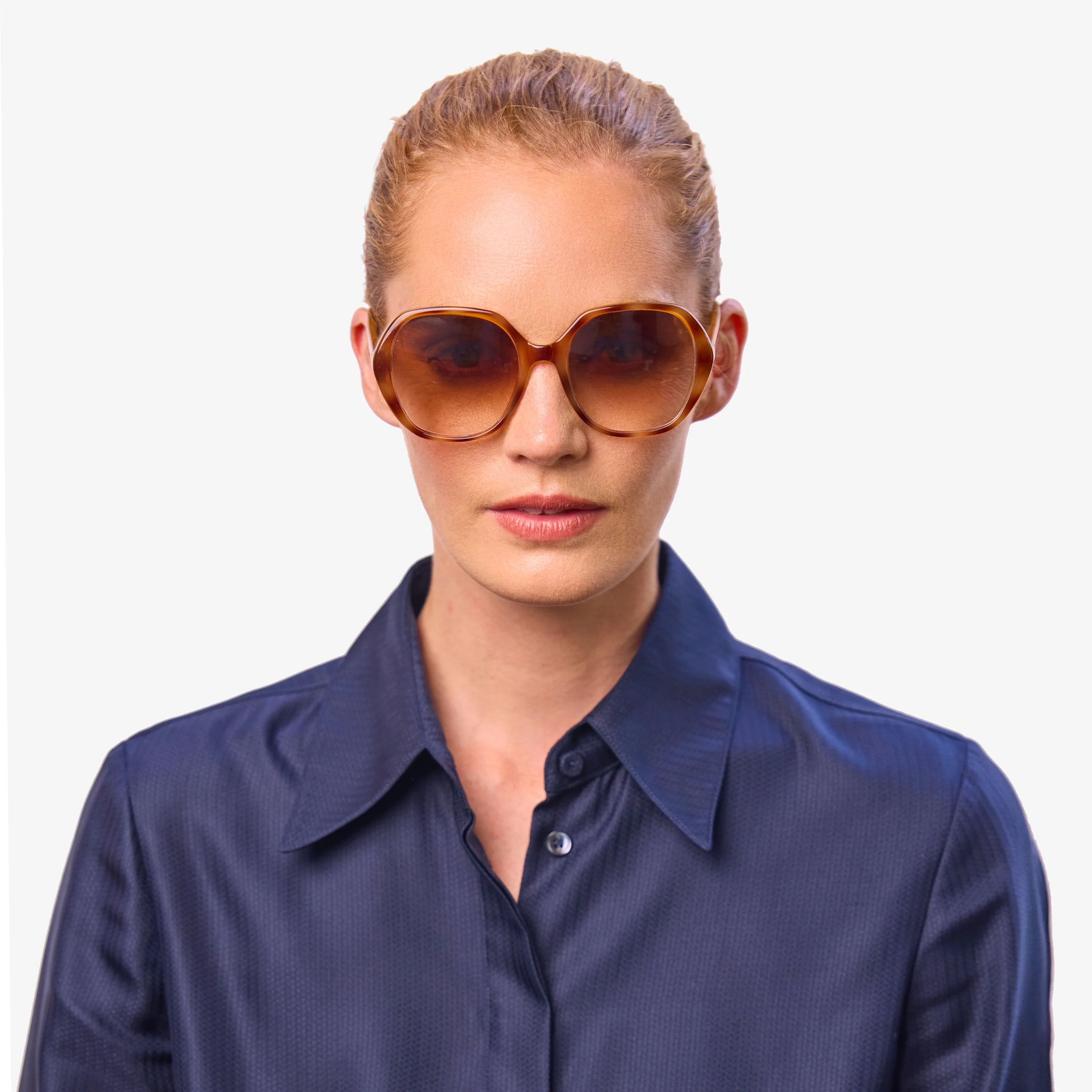 Linda Sun - Image 9